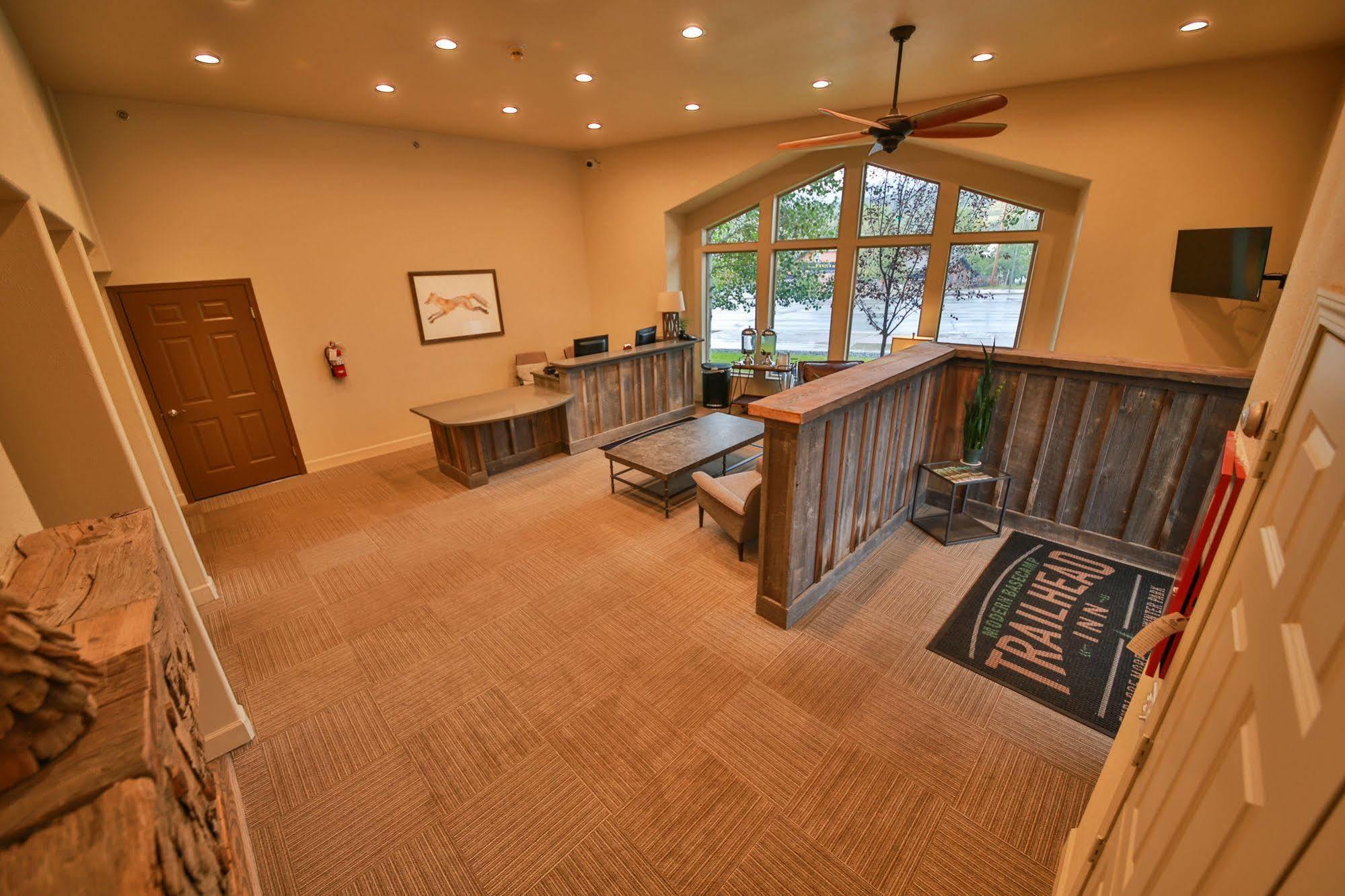 ווינטר פארק Trailhead Inn מראה חיצוני תמונה