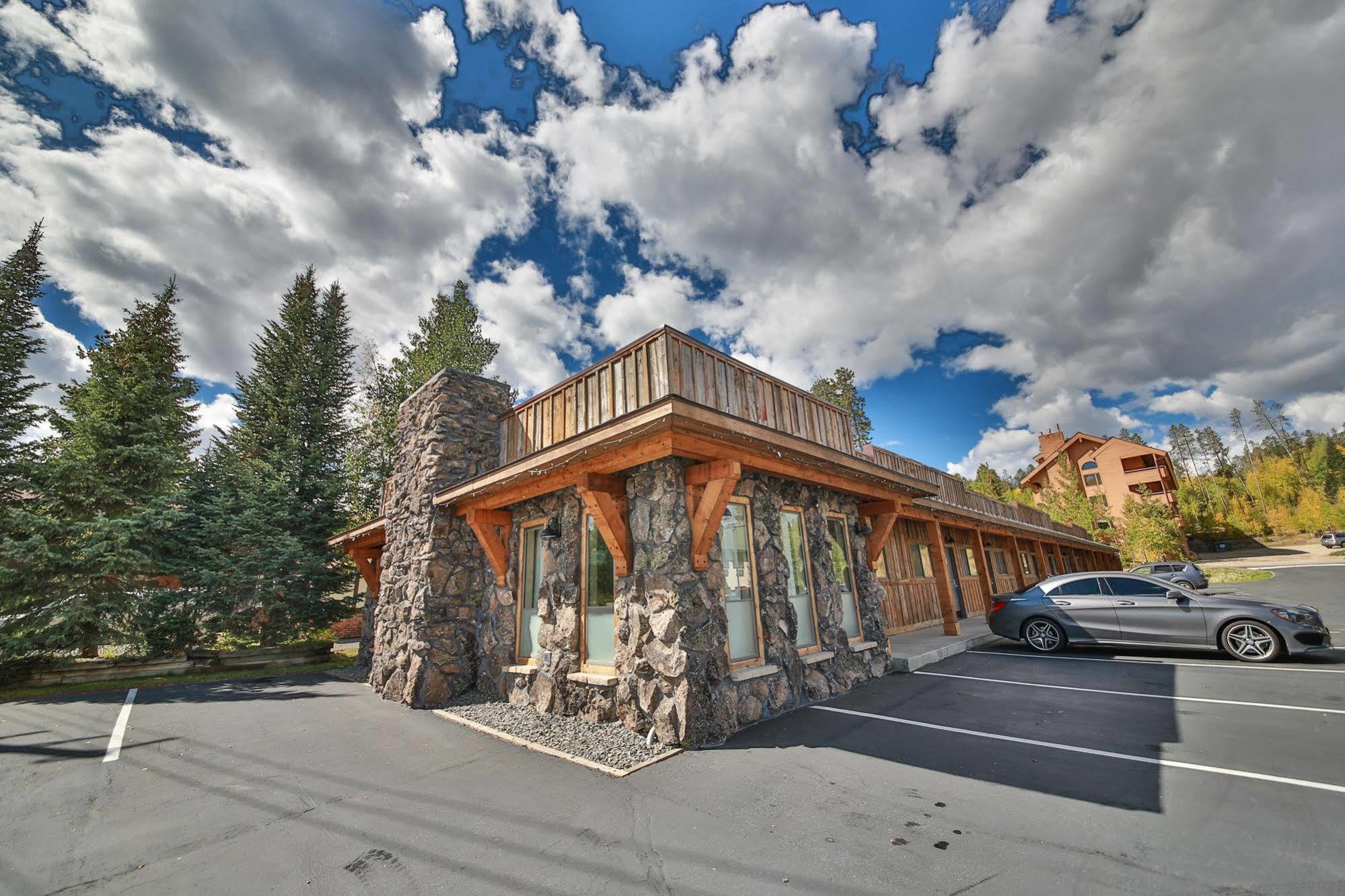 ווינטר פארק Trailhead Inn מראה חיצוני תמונה